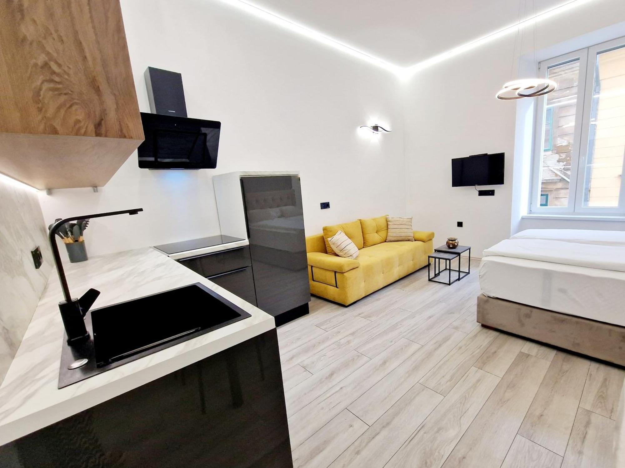 Veneziana Apartments Rijeka Bagian luar foto